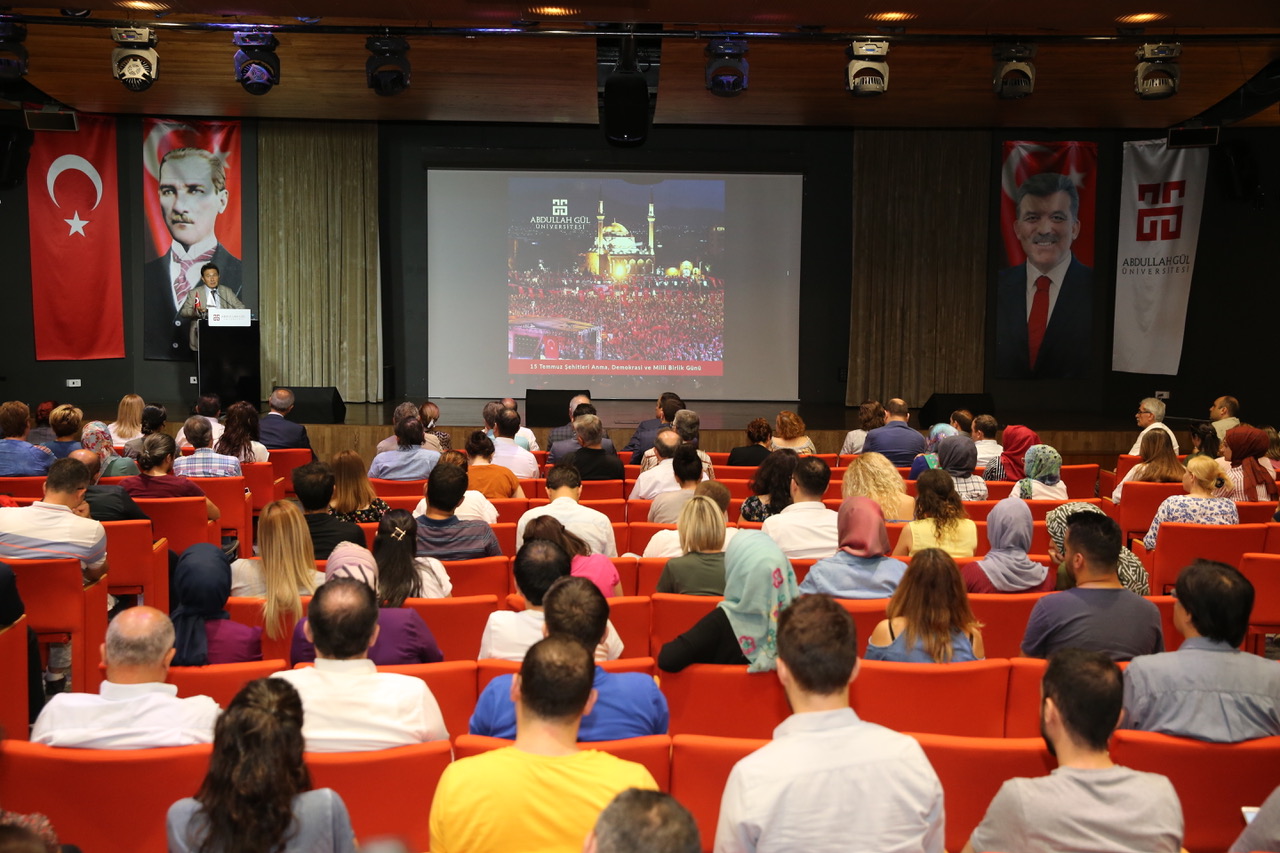 AGÜ’de 15 Temmuz Şehitleri Anma Programı...